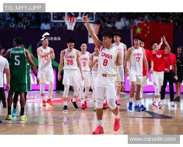 中国男篮迎战伊朗队争夺斯杯冠军展现实力与风采